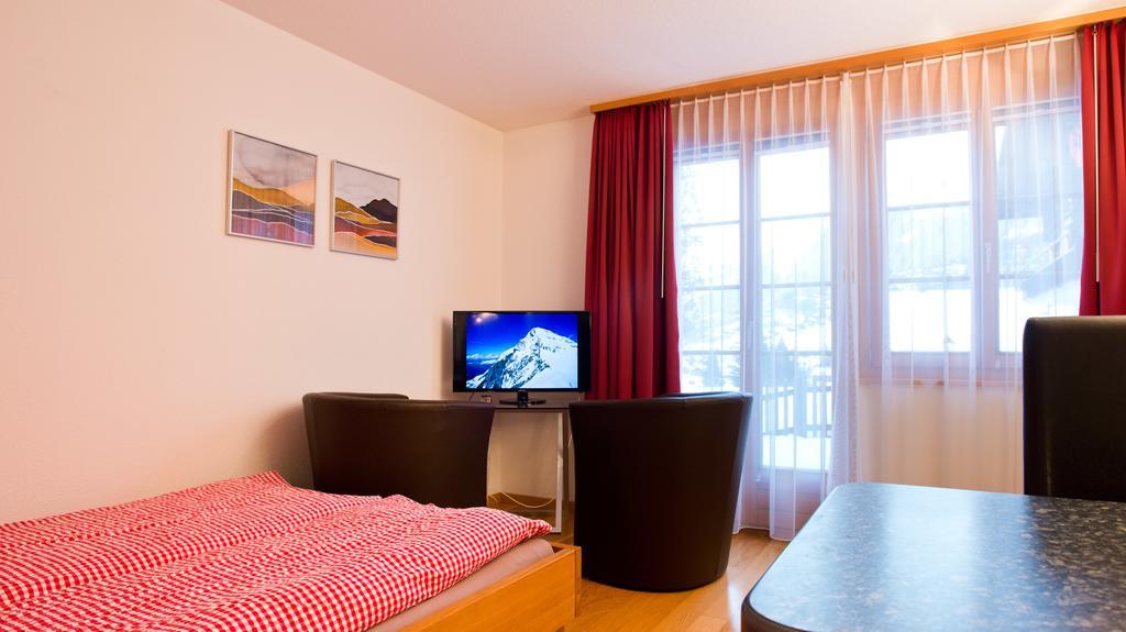 Mom - Alpine Boutique Apartments, Chalet Fagus, Terrace Studio Grindelwald Room photo